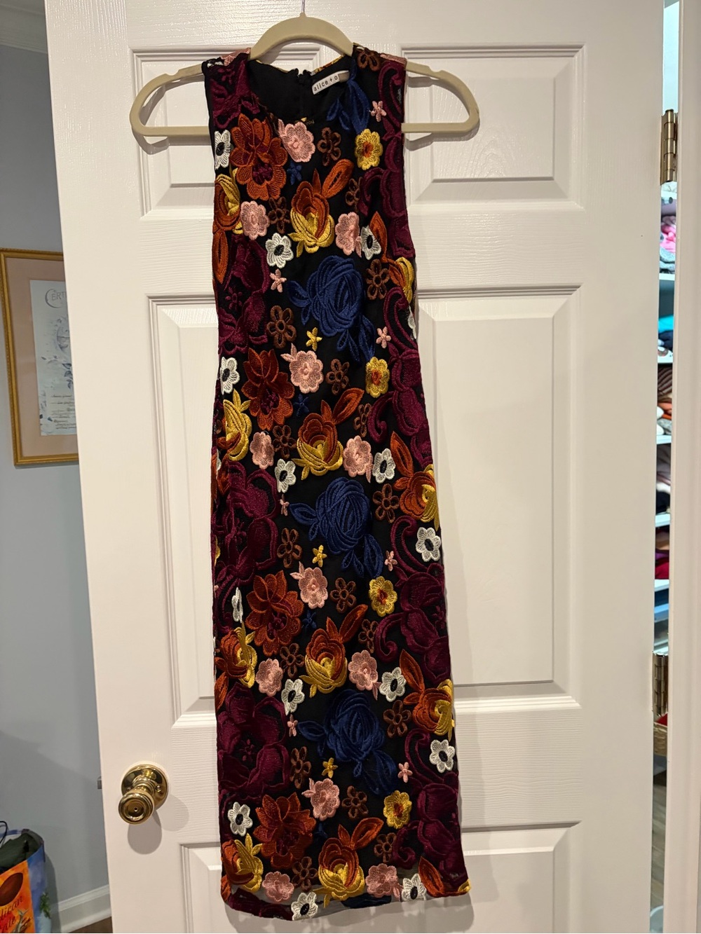Alice + Olivia Black Sleeveless Floral Embroidered Midi Dress